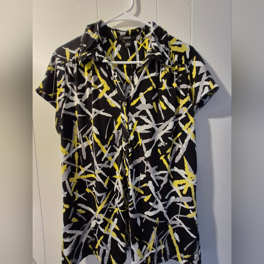 Alfani Abstract Print Blouse Black Yellow Short Sleeve Top | XL Workwear